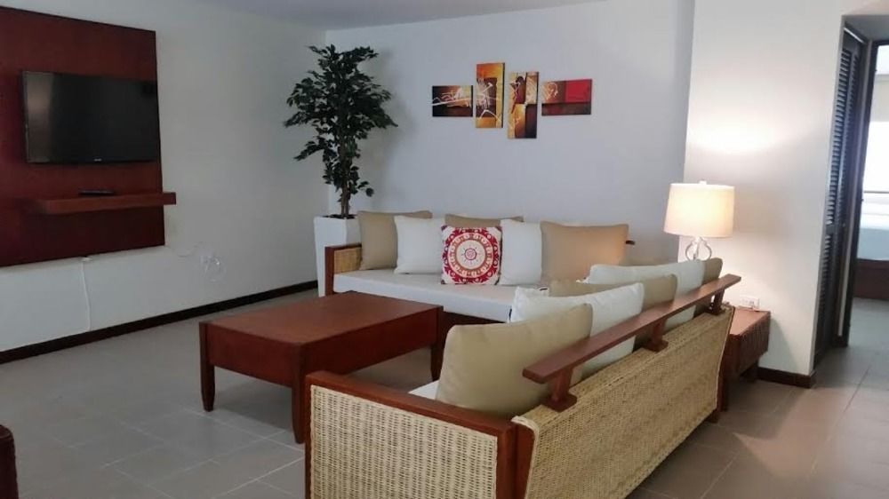 The Plaza Suites Humacao Exteriör bild