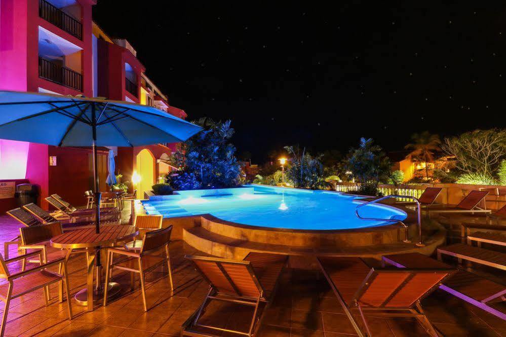 The Plaza Suites Humacao Exteriör bild